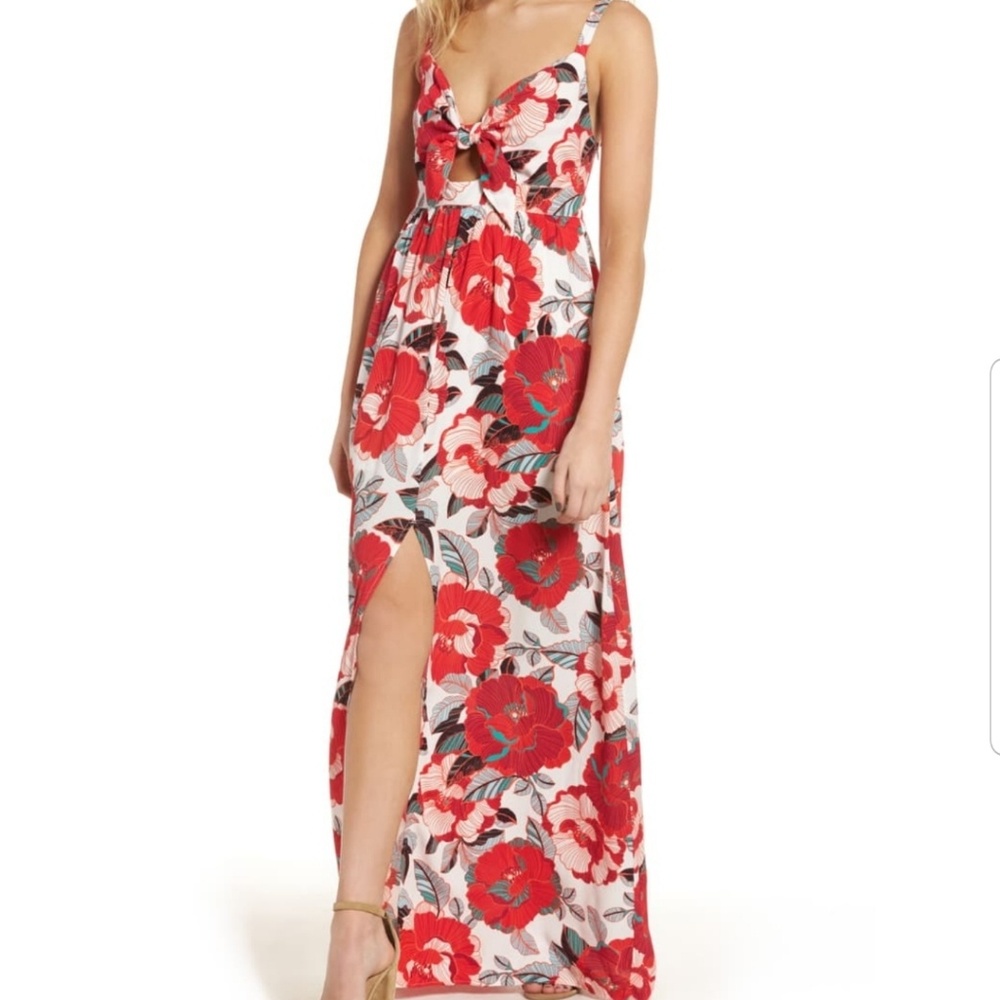 ❤Cupcakes&Cashmere Tropical Tie Front Maxi Dress